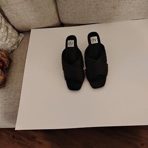 DV by Dolce Vita Women's Black Mules New Size 10